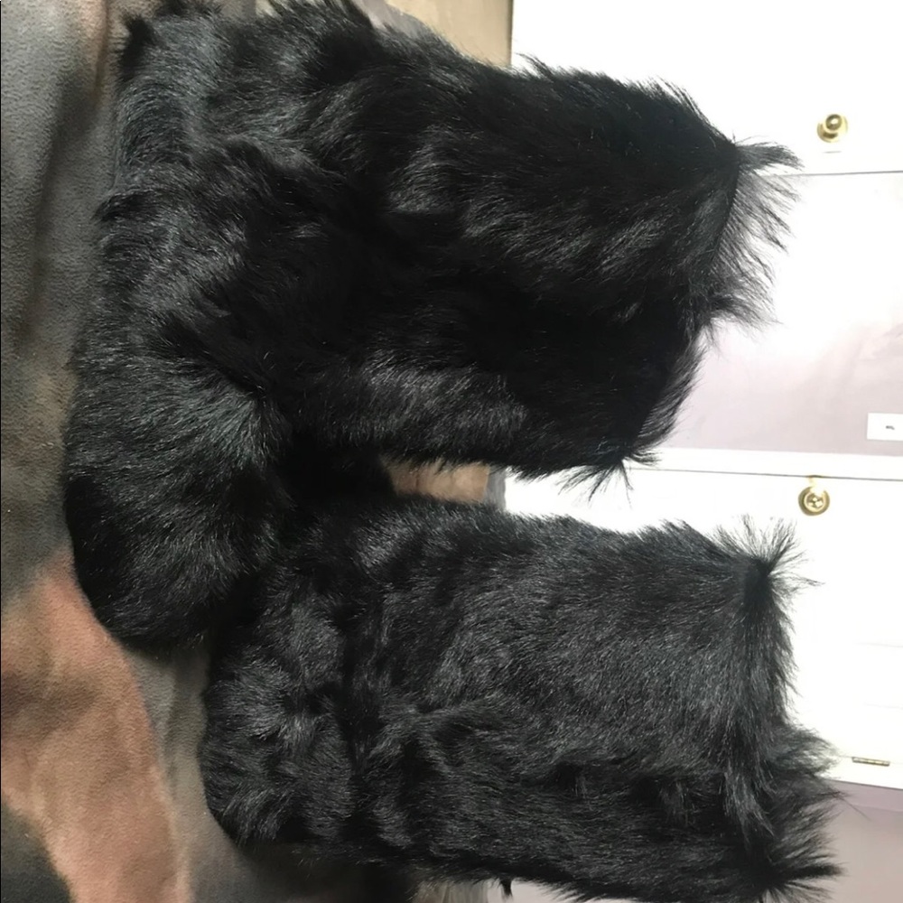 Faux fur boots